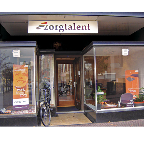 Etalage Zorgtalent vestiging Leiden